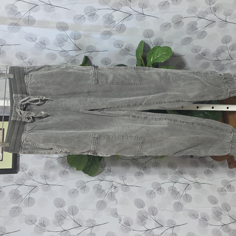 Aerie Essential Cargo Twill Jogger - Picture 5 of 11